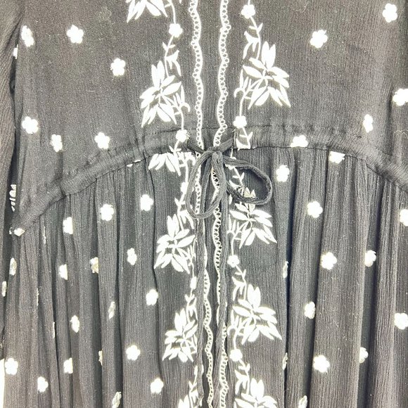 Vivien Tsao By Korea Black Floral Embroidered Midi Dress V-Neck Tie Waist Size L - Picture 3 of 4